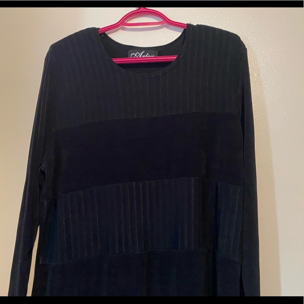 ARTEX BLACK TUNIC - Picture 2 of 9